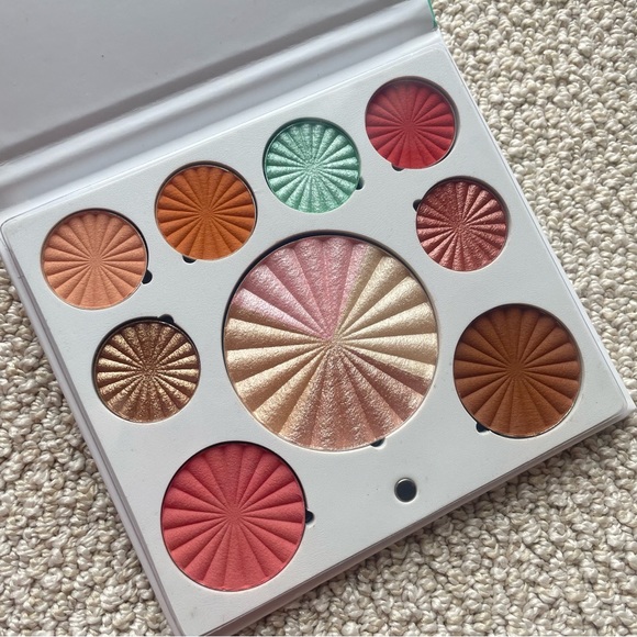 NEW - OFRA Cosmetics Eyeshadow and Highlighter Palette (Good to Go) - Picture 1 of 5